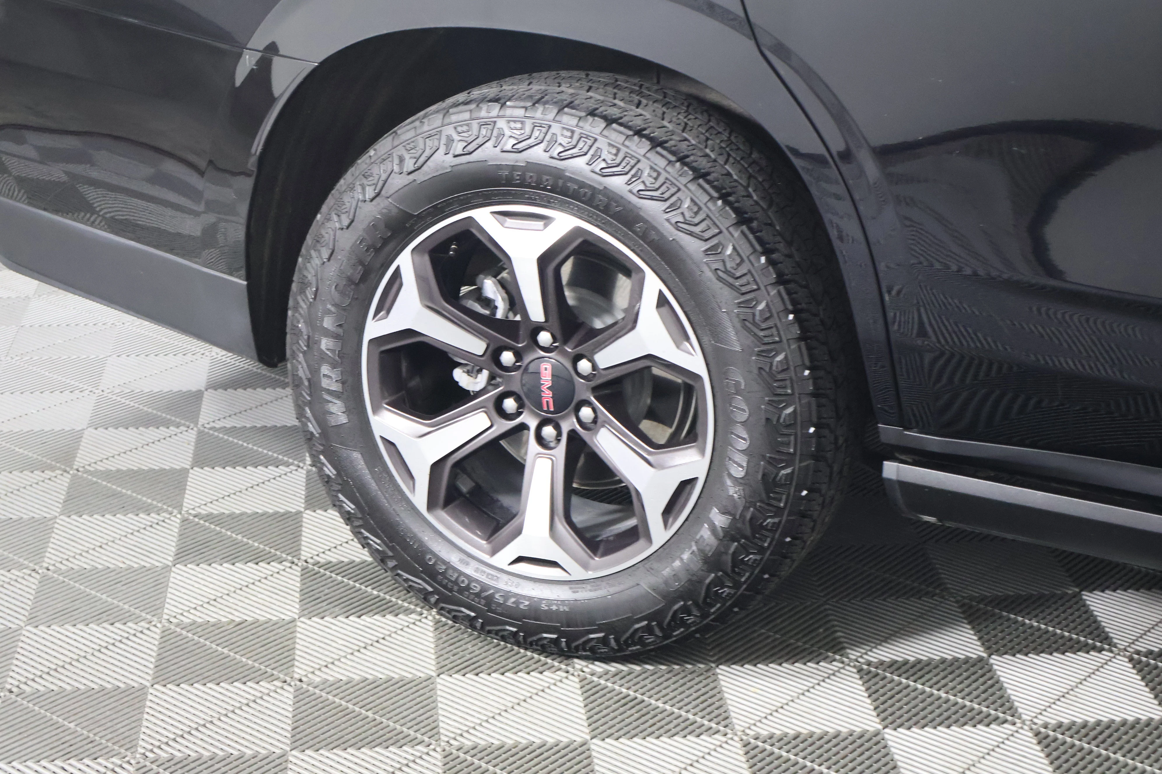 2025 GMC Yukon AT4 Ultimate - Photo 62