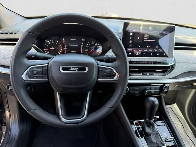Used 2024 Gray Jeep Latitude image 10