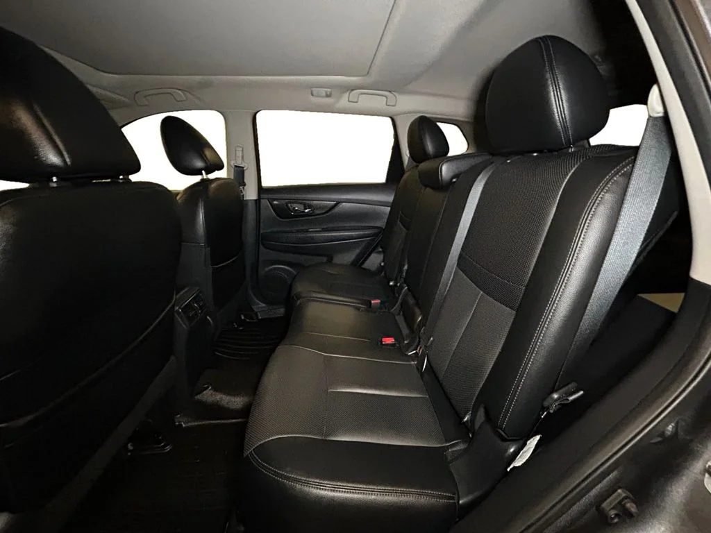 Used 2017 Gun Metallic Nissan  image 14