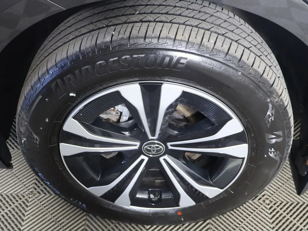 Used 2023 Silver Toyota XLE image 20