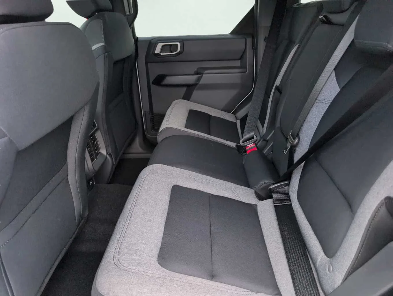 New 2026 Avalanche Gray Ford Big Bend® image 24