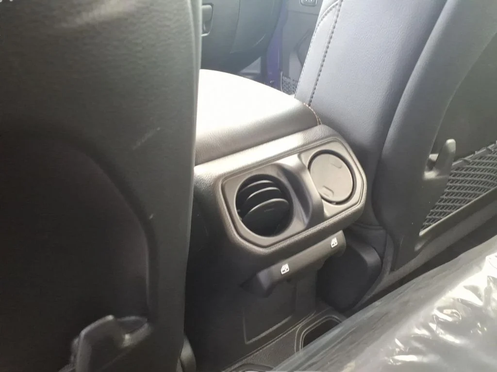 New 2026 Reign Exterior Paint Jeep Sahara image 8