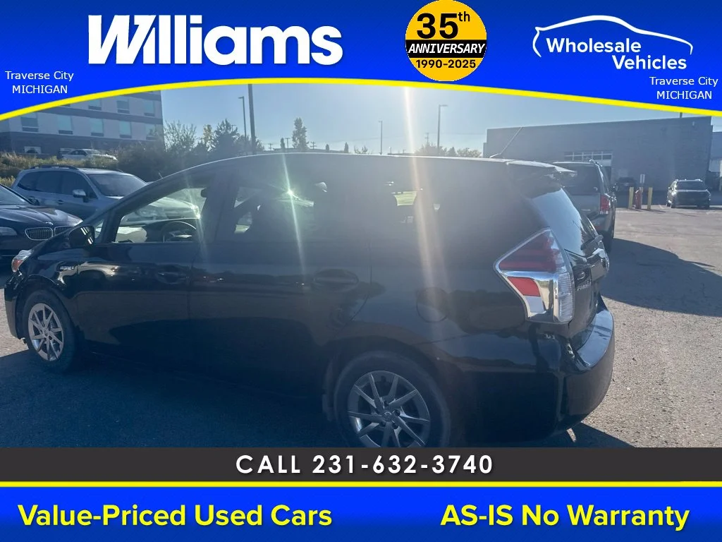 Used 2017 Aqua Toyota Three image 19