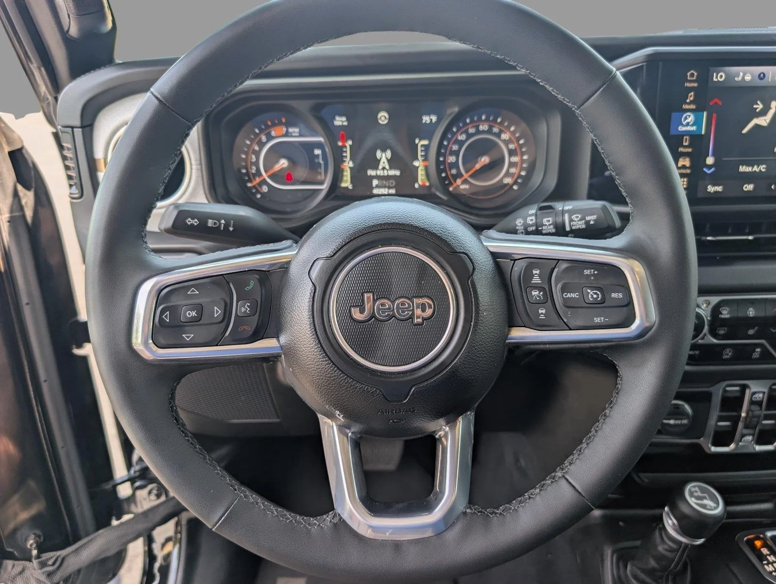 Used 2025 Black Clearcoat Jeep Sahara image 23
