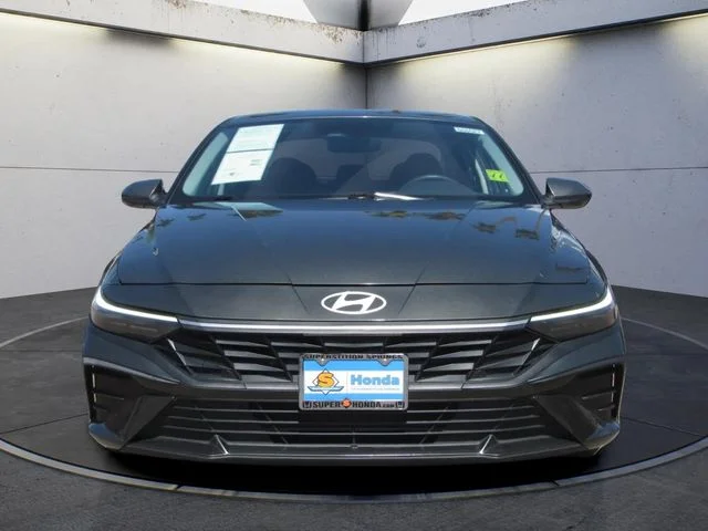 Used 2024 Gray Hyundai SEL image 3