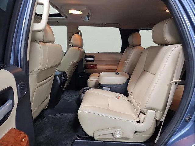 Certified Used 2019 SHORELINE BLUE PEARL Toyota  image 6