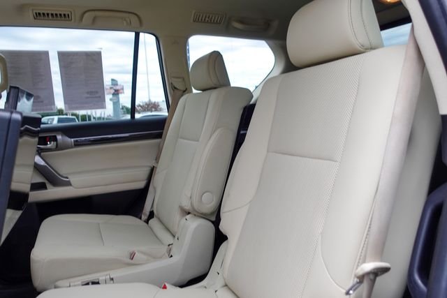 Used 2023 Silver Lexus 460 image 27