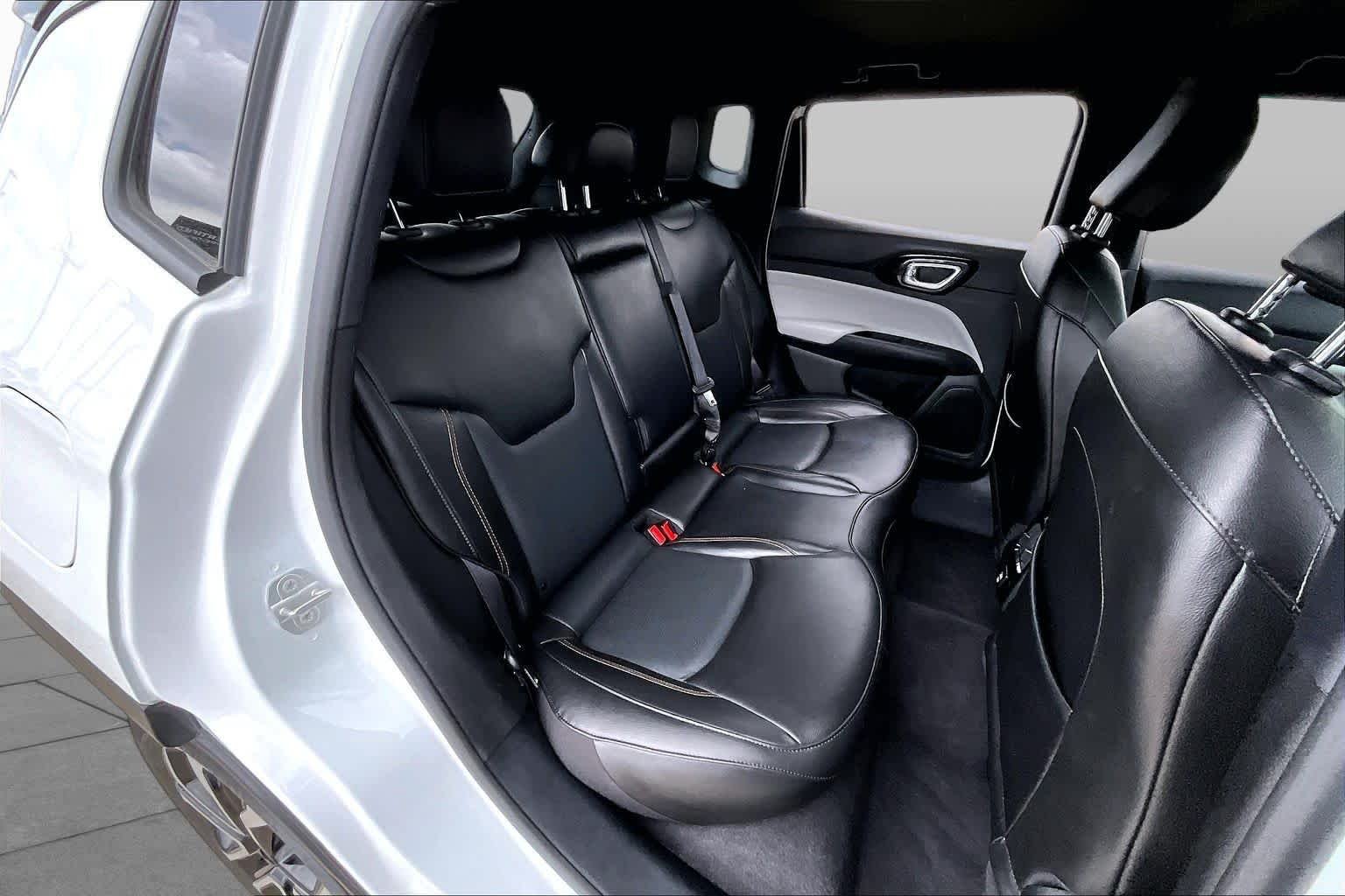 Used 2023 Bright White Clearcoat Jeep Limited image 20