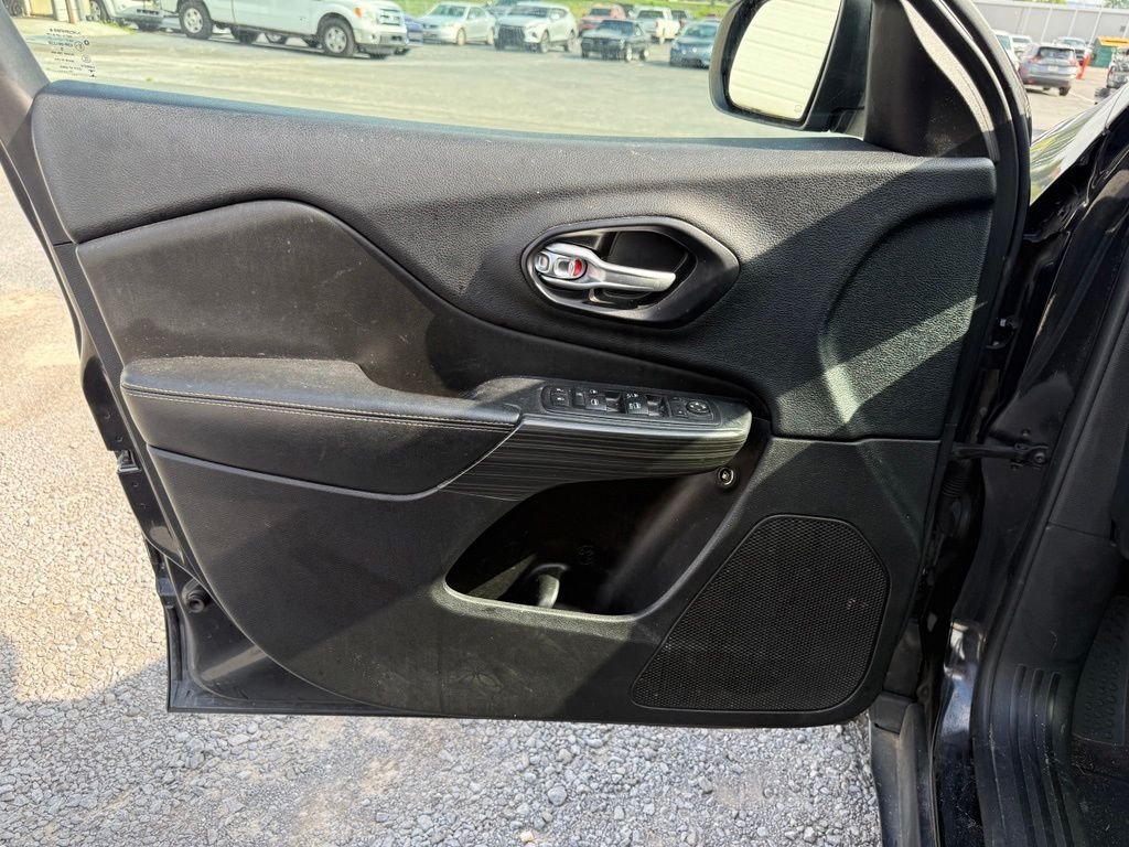 Used 2016 Black Jeep Limited image 6