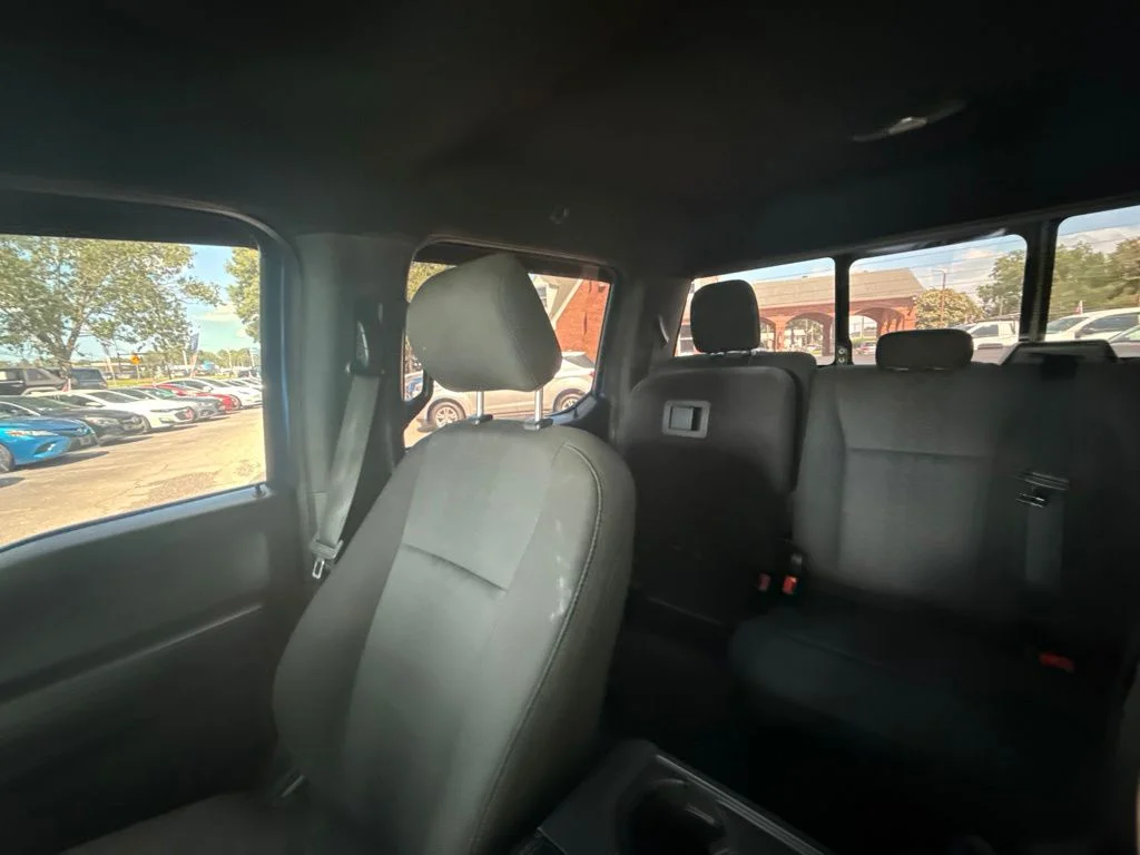 Used 2018 Blue Ford XLT image 21