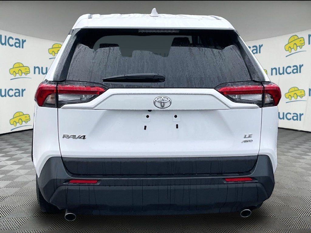 Used 2025 White Toyota LE image 3