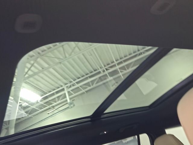 New 2026 Diamond Black Crystal Pearl-Coat Exterior Paint Jeep Limited image 19