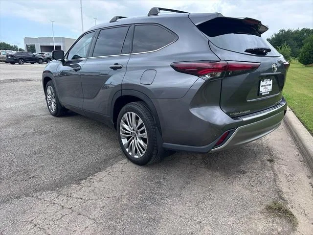 2024 Toyota Highlander Platinum - Photo 8