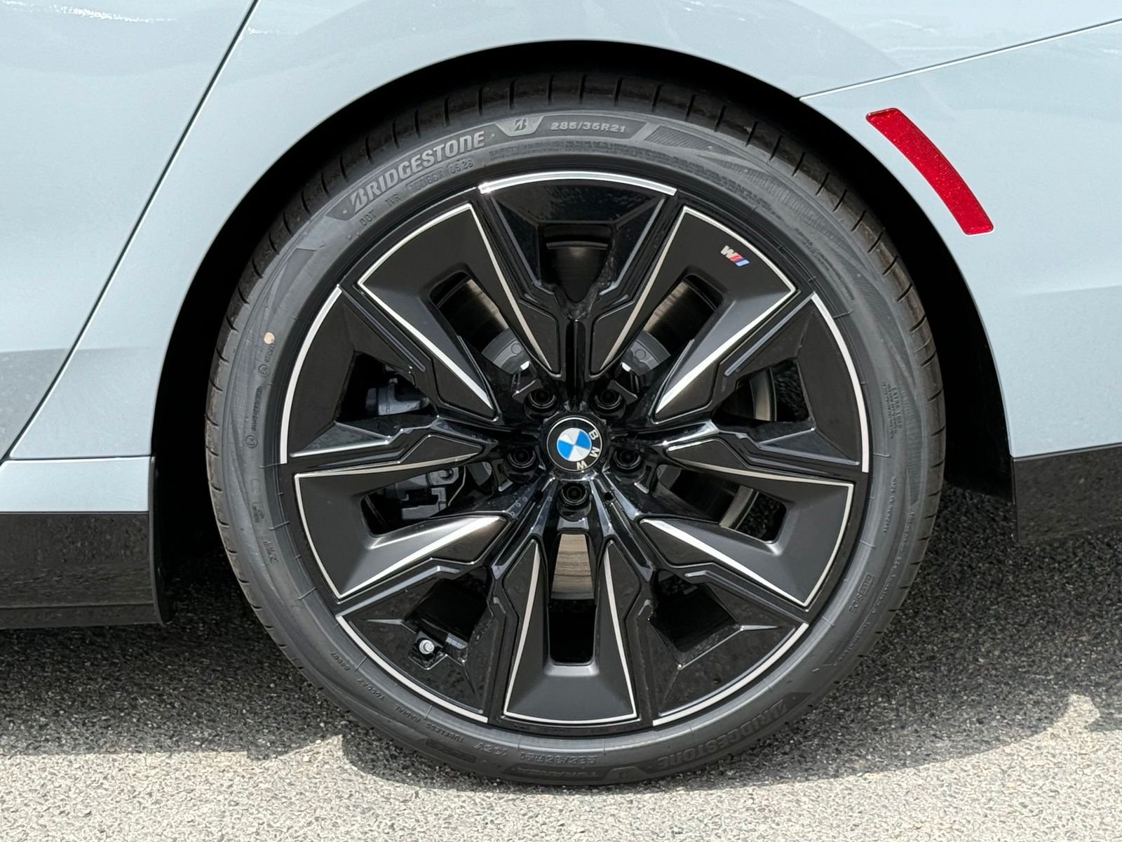 New 2026 Brooklyn Grey Metallic BMW 750e xDrive image 18