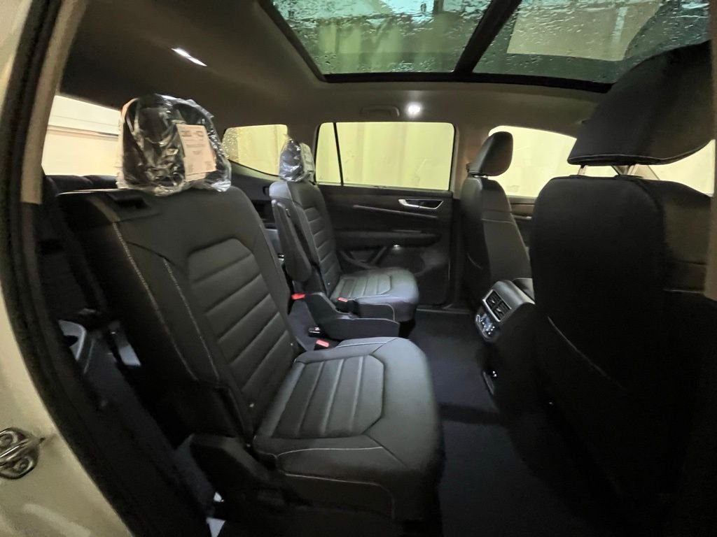 New 2026 White/off-white Volkswagen 2.0T SEL image 24