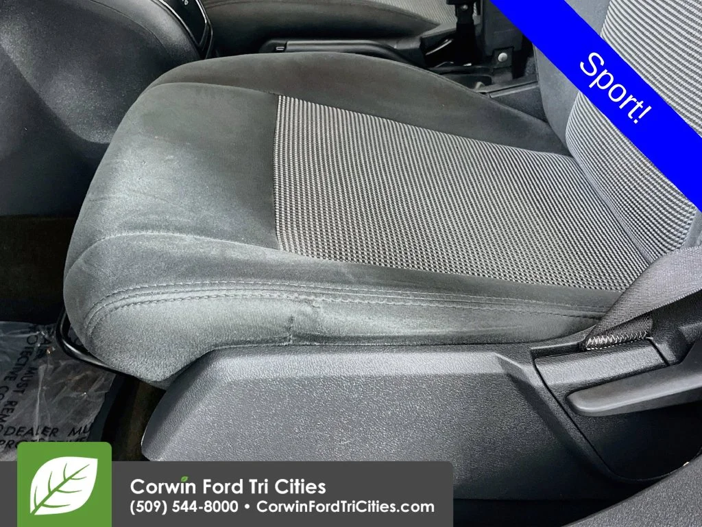 Used 2016 Green Jeep Sport image 20