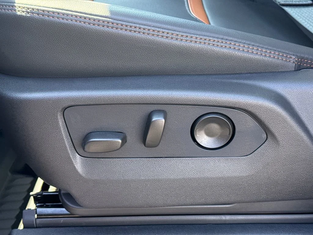 New 2026 Onyx Black GMC AT4 image 18