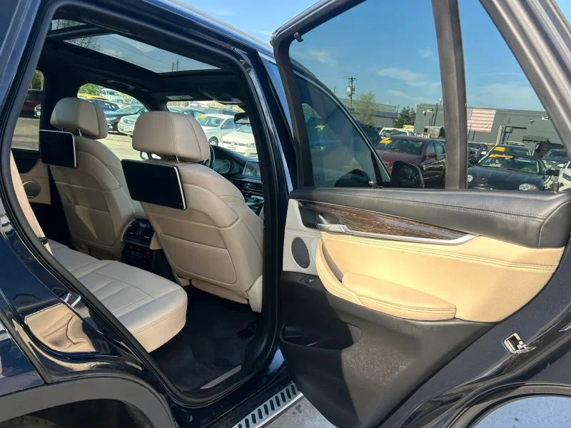 Used 2018 Blue BMW xDrive35i Sport Utility 4D image 20