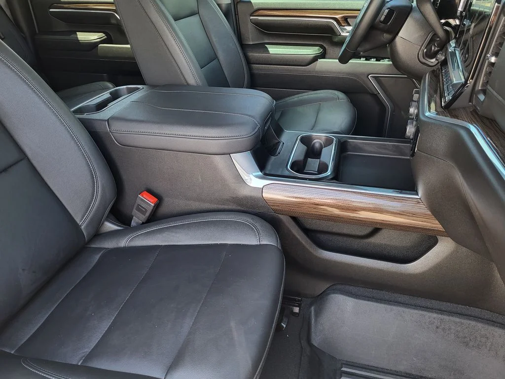 Used 2025 Sterling Gray Metallic Chevrolet LT image 11
