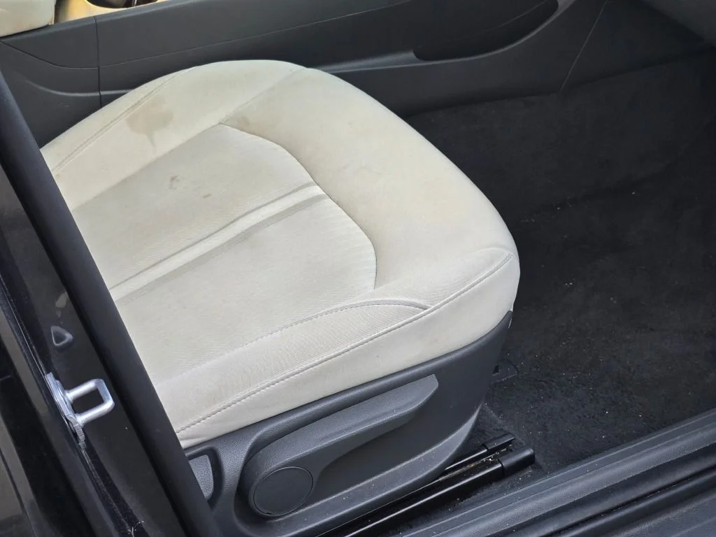 Used 2025 Gray Hyundai SEL image 7