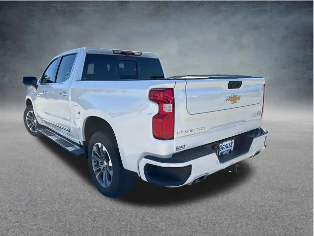 Used 2024 Beige Chevrolet High Country image 10