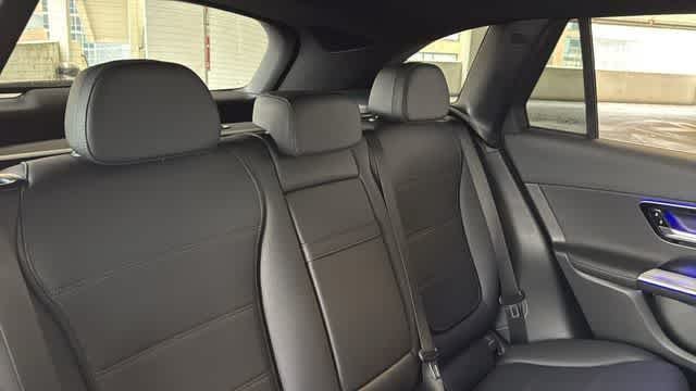 Used 2025 Black Mercedes-Benz GLC 300 image 33
