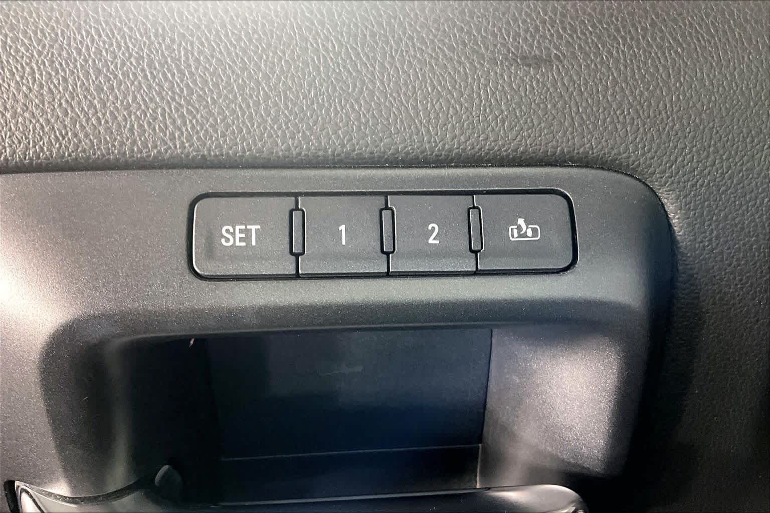 Used 2018 Onyx Black GMC SLT image 35