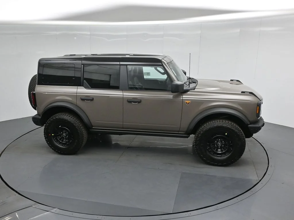 New 2026 Marsh Gray Ford Badlands image 51