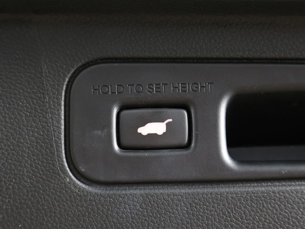 Used 2023 White Honda EX-L image 56