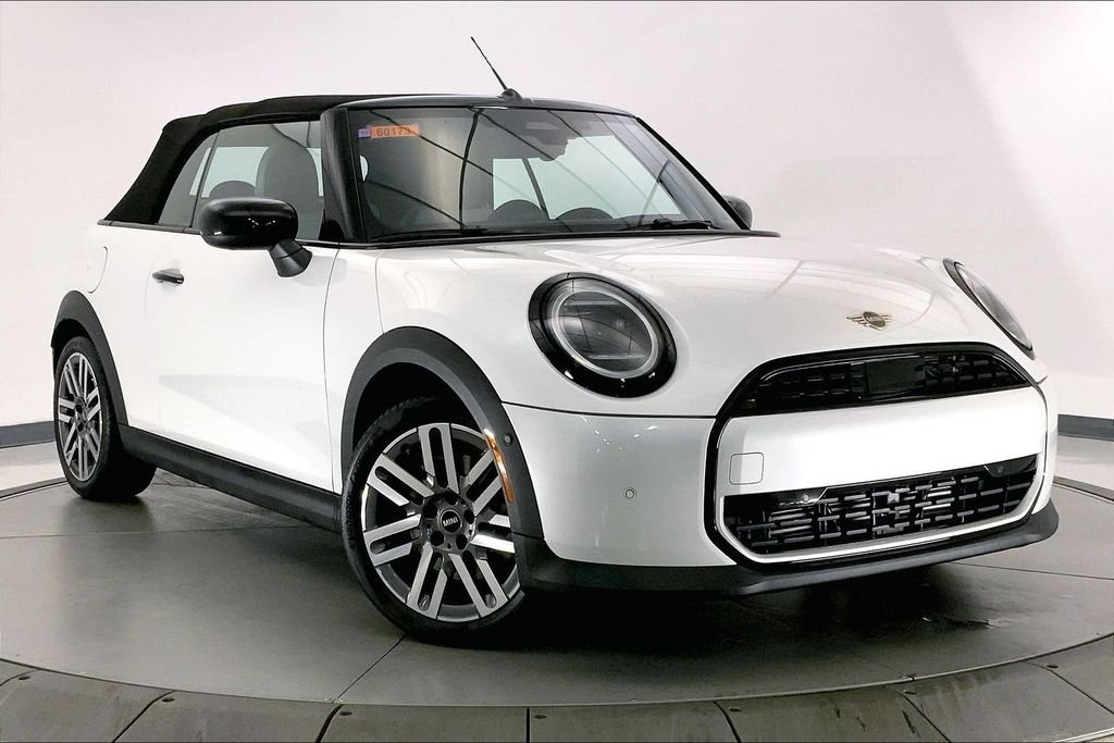2026 MINI Convertible Cooper Signature's photo