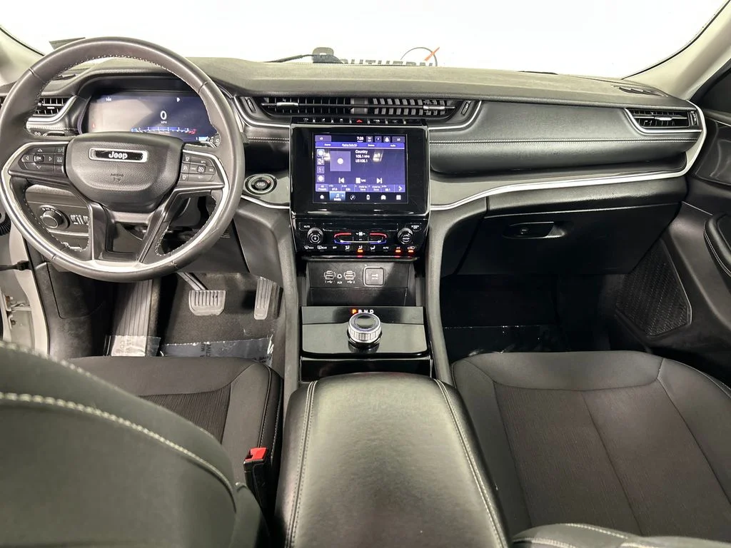 Used 2023 White Jeep Laredo image 18