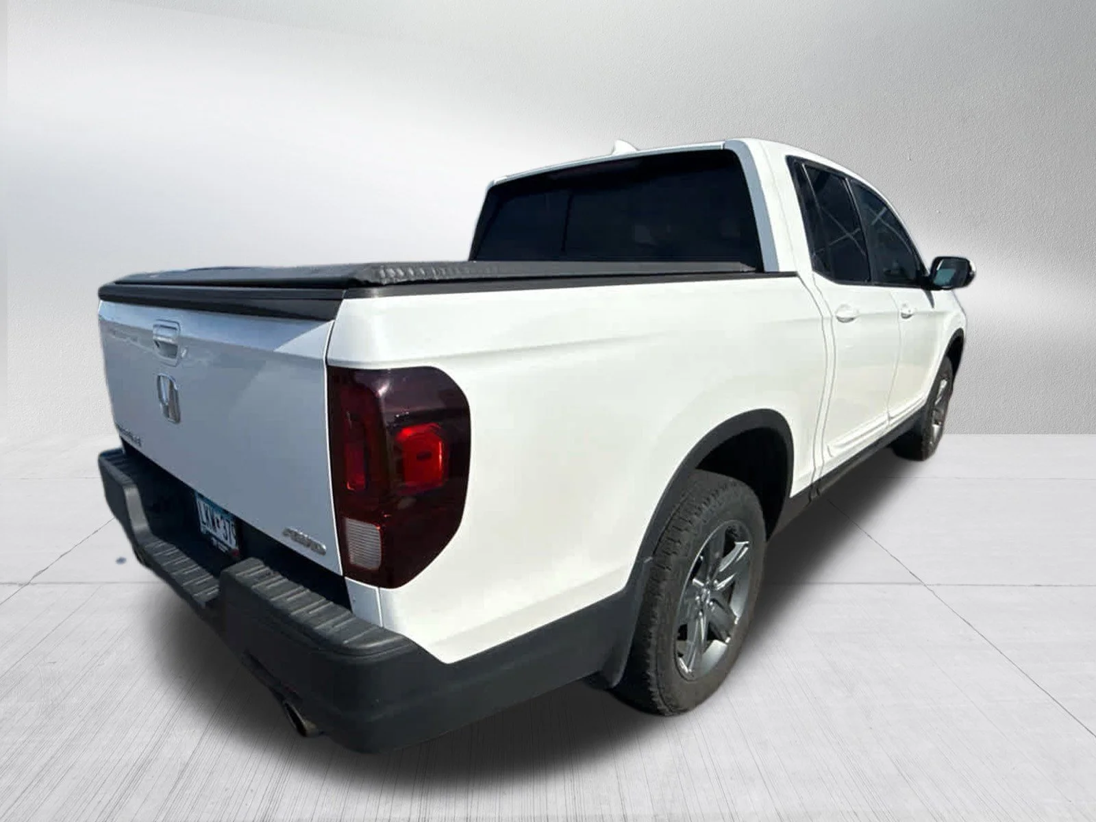 Used 2023 Platinum White Pearl Honda RTL image 7
