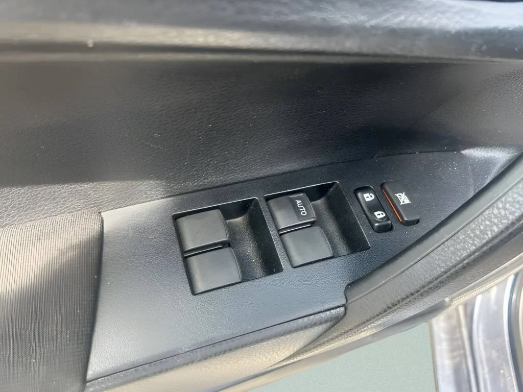 Used 2017 Slate Metallic Toyota L image 17
