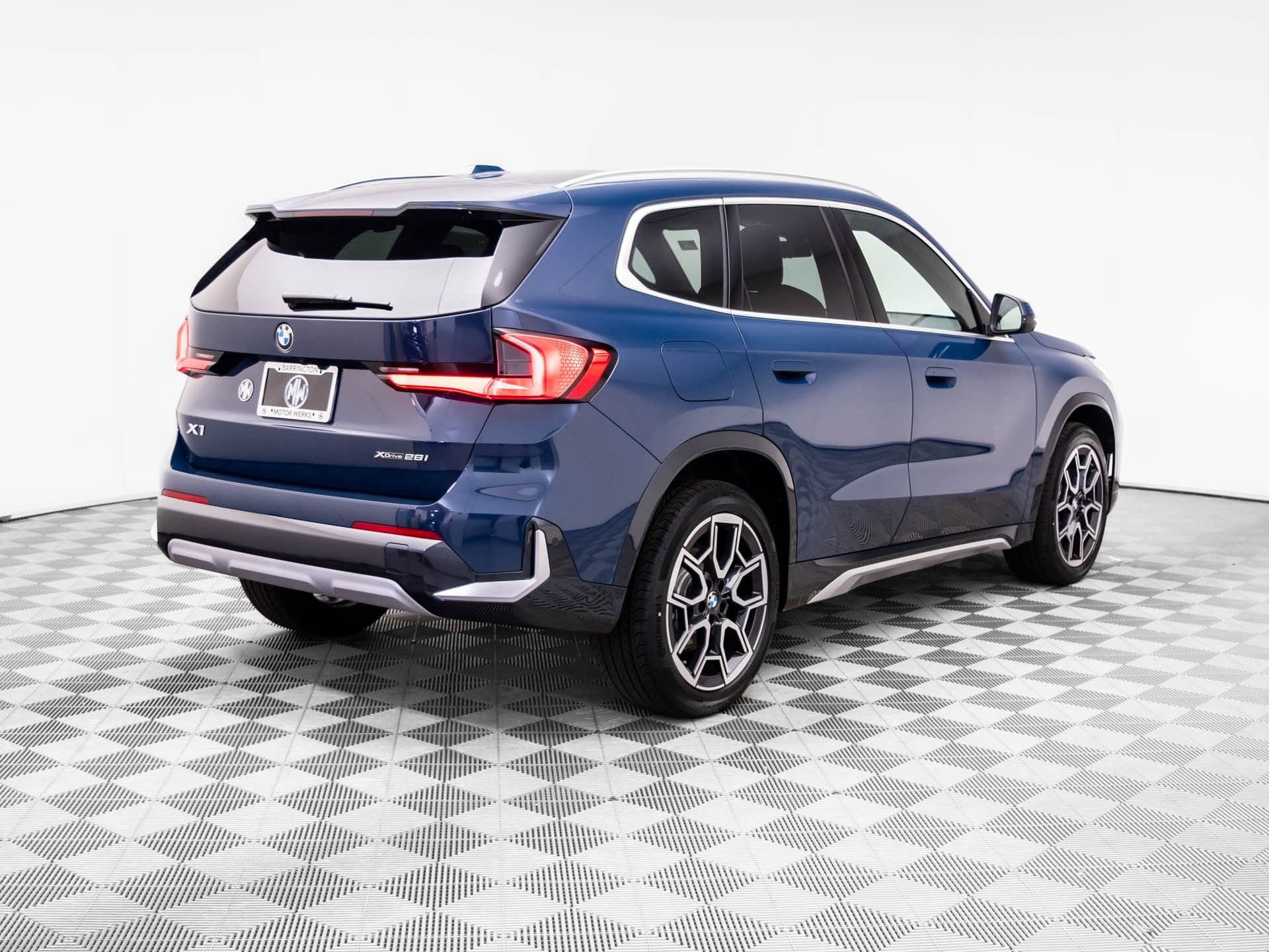 New 2026 Night Dusk Blue Metallic BMW xDrive28i image 6