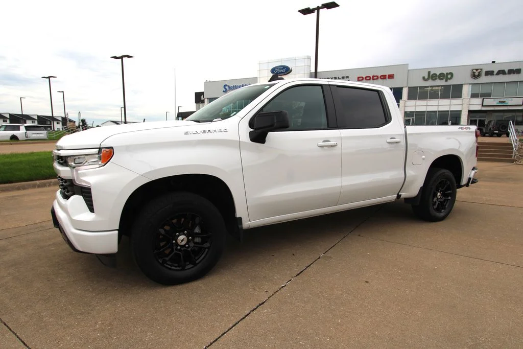 Used 2026 White Chevrolet RST image 20