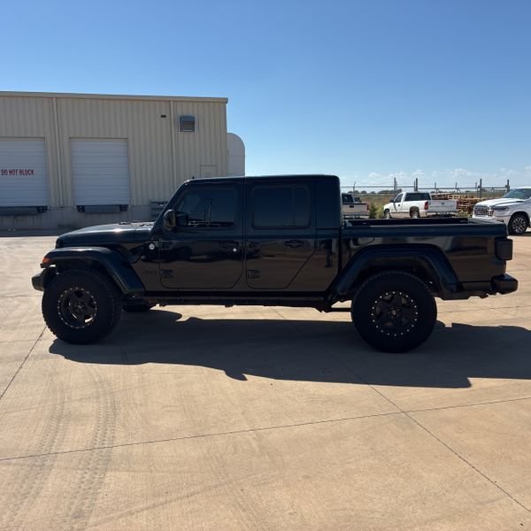 Used 2020 Black Clearcoat Jeep Sport image 4