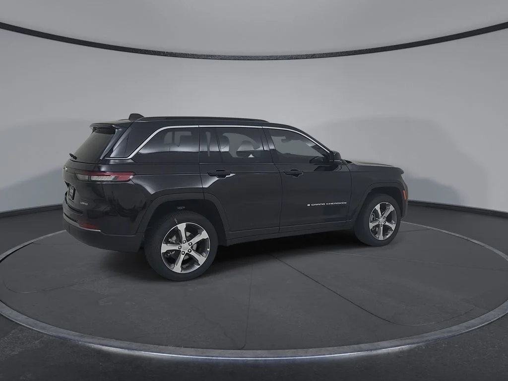 New 2026 Diamond Black Crystal Pearl-Coat Exterior Paint Jeep Limited image 15