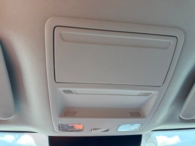 New 2026 Space White Metallic Ford XLT image 33
