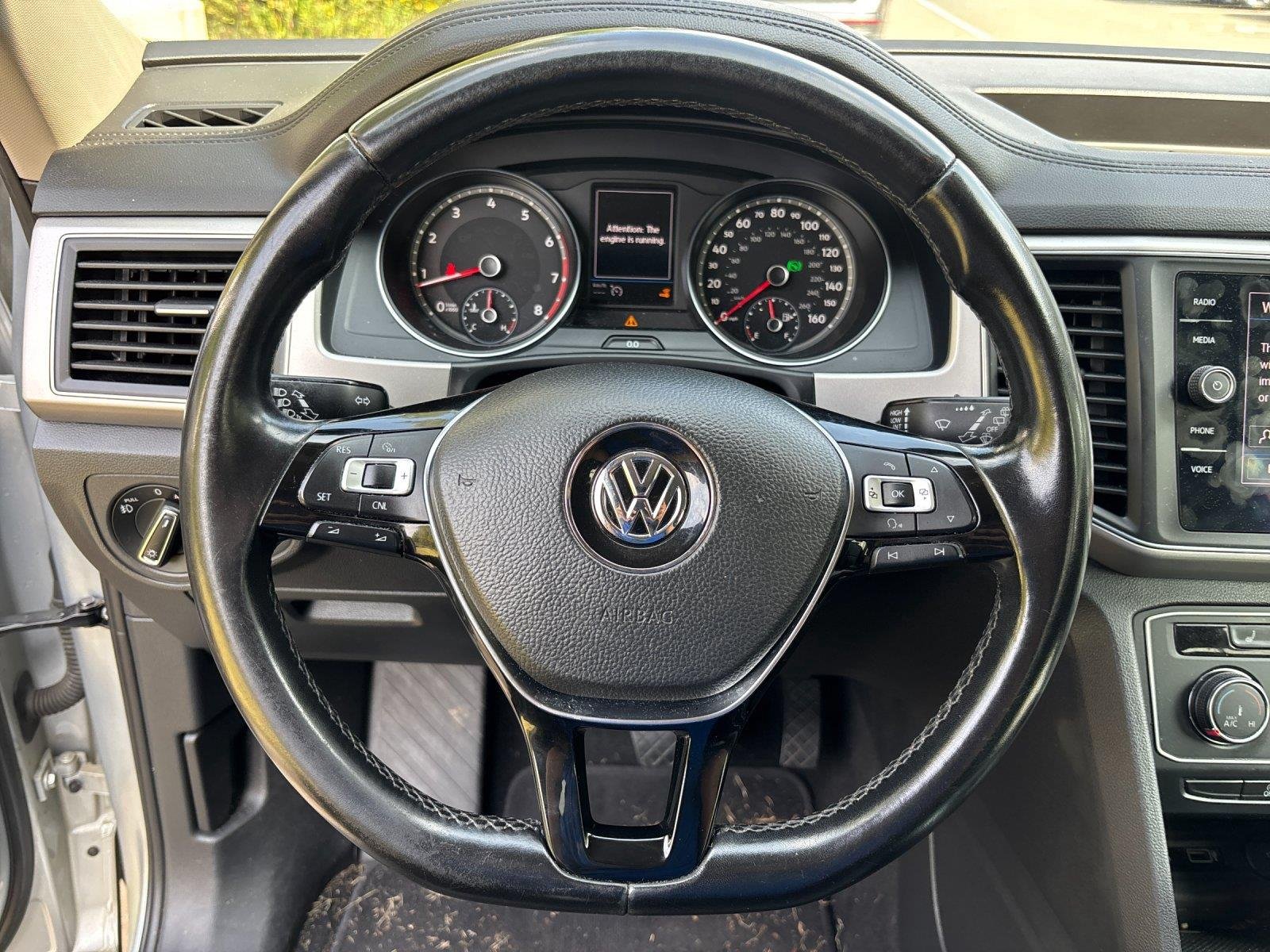 Used 2018 Reflex Silver Metallic Volkswagen 3.6L V6 SE image 17