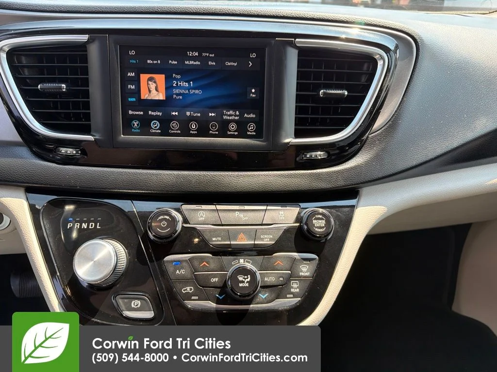 Used 2020 Bright White Clearcoat Chrysler Touring L image 3