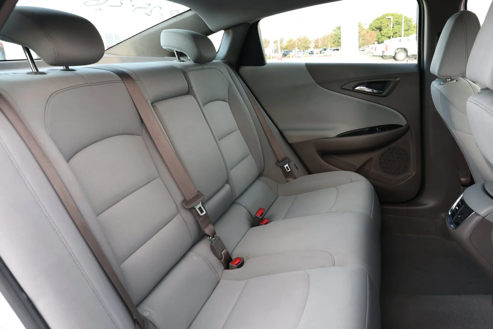Used 2024 White Chevrolet LT image 31