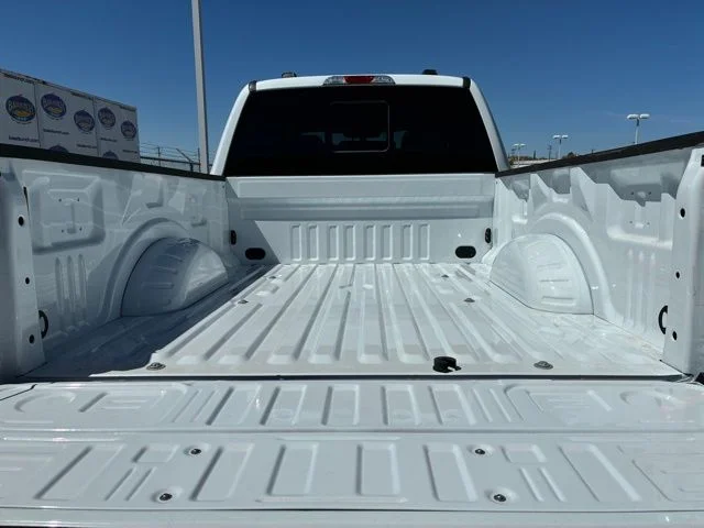 New 2026 Oxford White Ford XL image 6