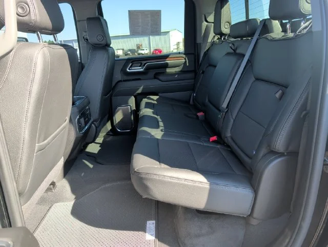 Used 2024 Onyx Black GMC Denali image 31