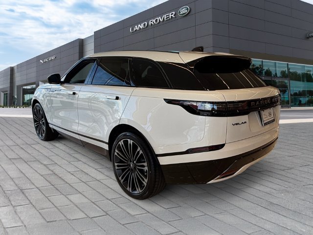 New 2026 Ostuni Pearl White Land Rover Autobiography image 3
