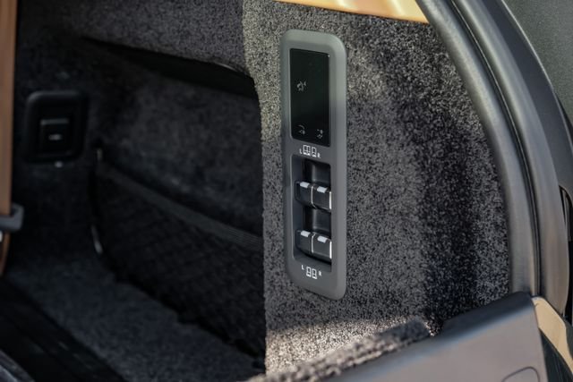 New 2026 Belgravia Green Land Rover SE image 67