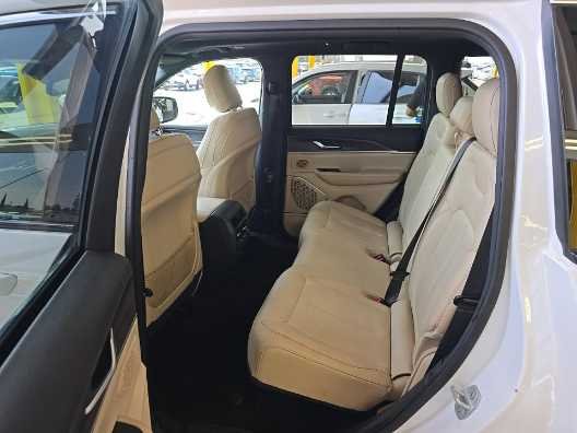 Used 2023 Bright White Clearcoat Jeep  image 9