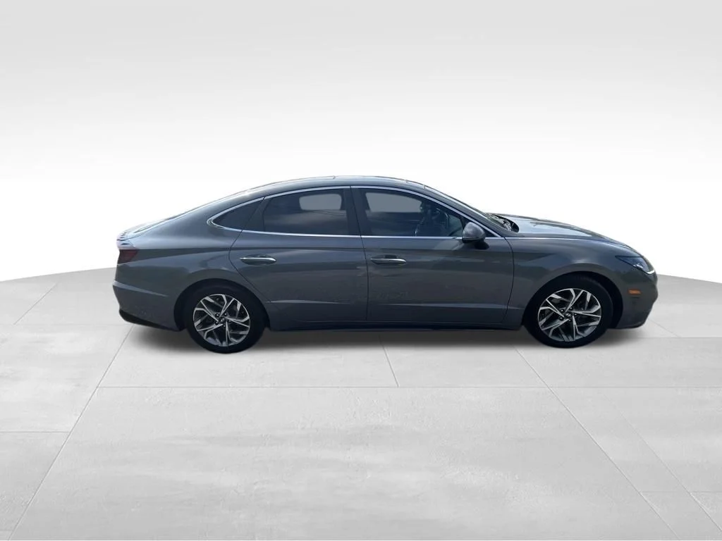 Used 2022 Gray Hyundai SEL image 15