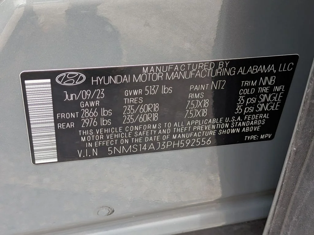 Used 2023 Gray Hyundai SE image 31