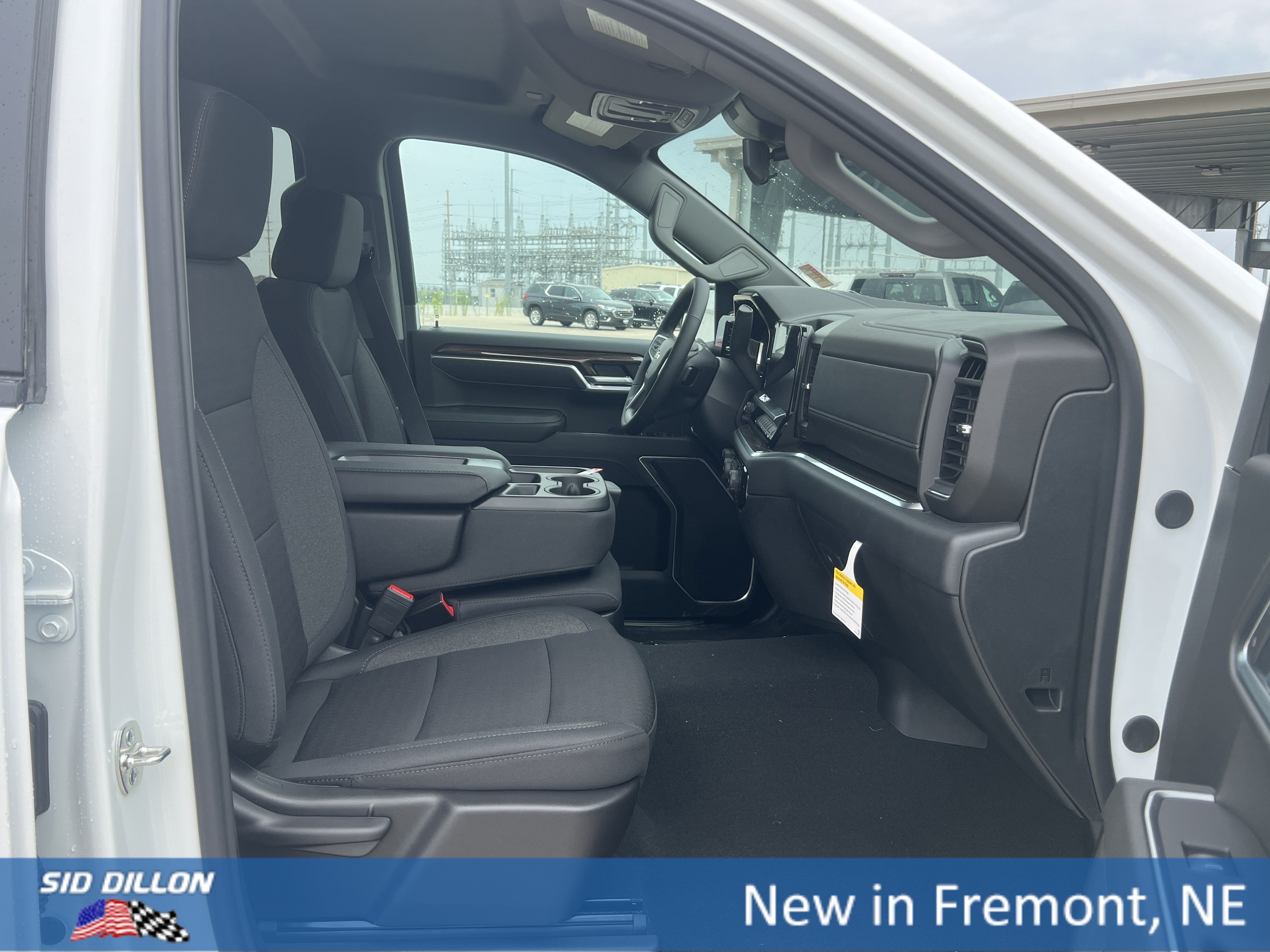 New 2026 Summit White Chevrolet LT (2FL) image 5