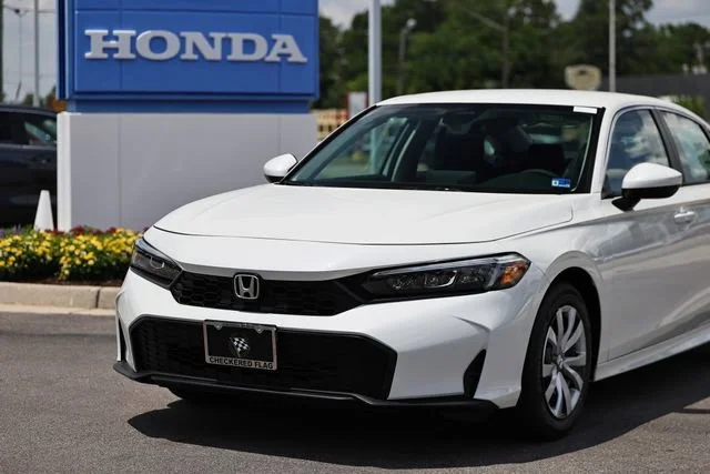 New 2026 Platinum White Pearl Honda LX image 2